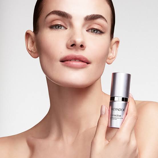 Crema de ojos rellenadora corrective